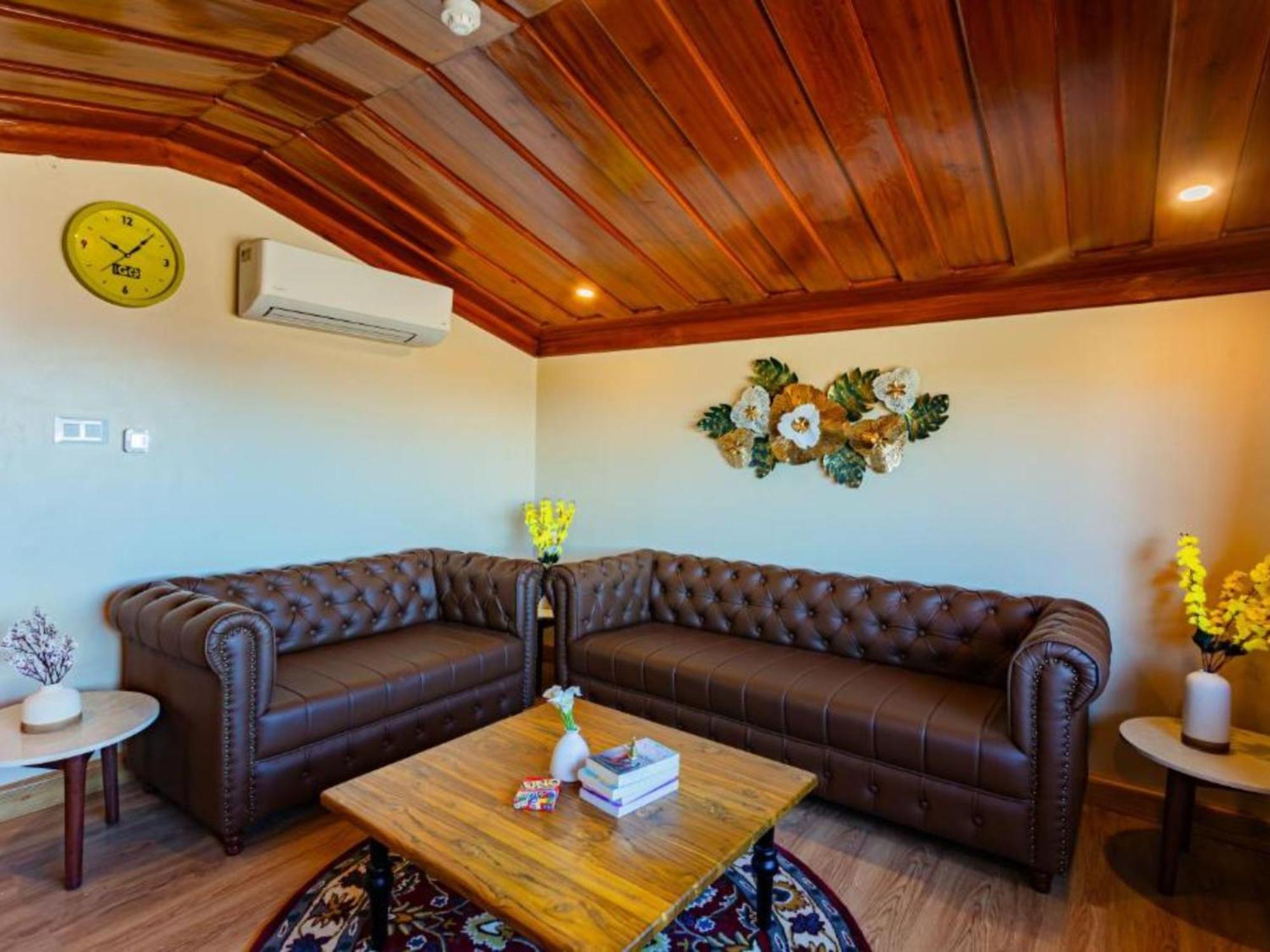 The Hosteller Shimla, Valley View Bilik gambar