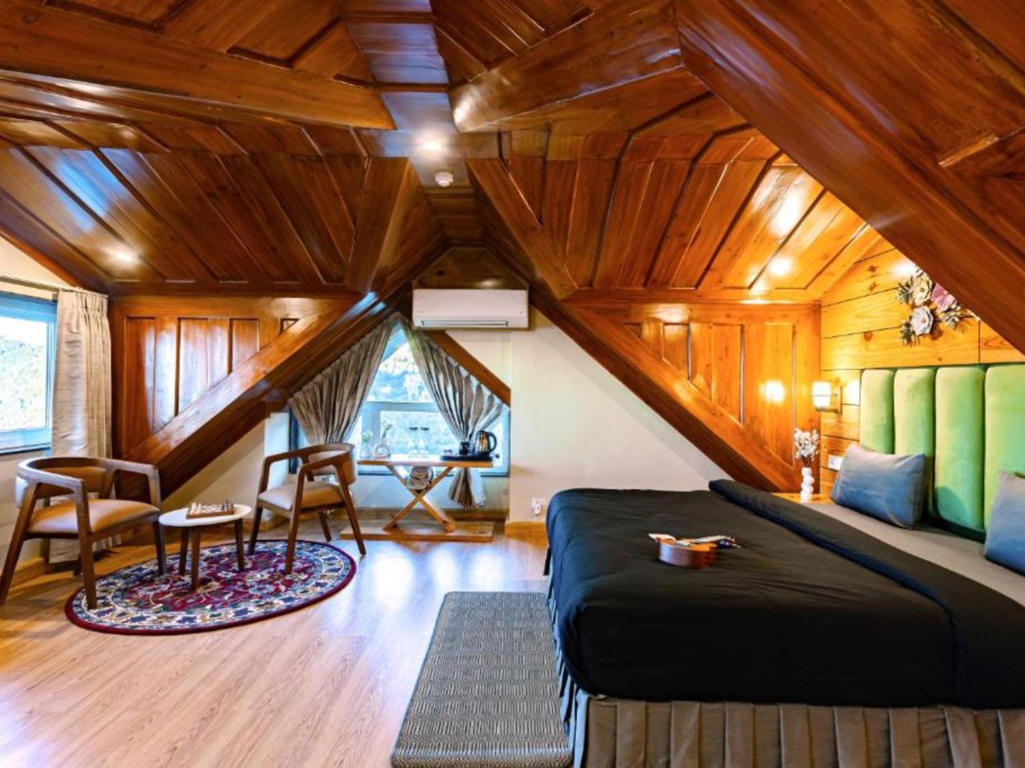 The Hosteller Shimla, Valley View Bilik gambar